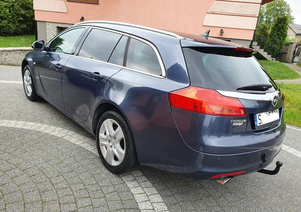 Opel Insignia cena 26900 przebieg: 231000, rok produkcji 2010 z Poręba małe 154